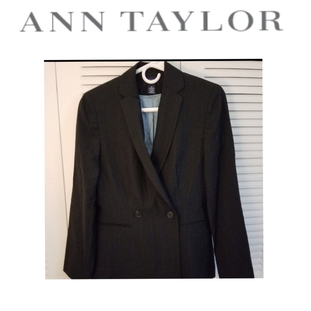LIKE NEW Ann Taylor Blazer